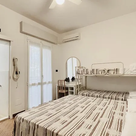 Denny Ξενοδοχείο 2*