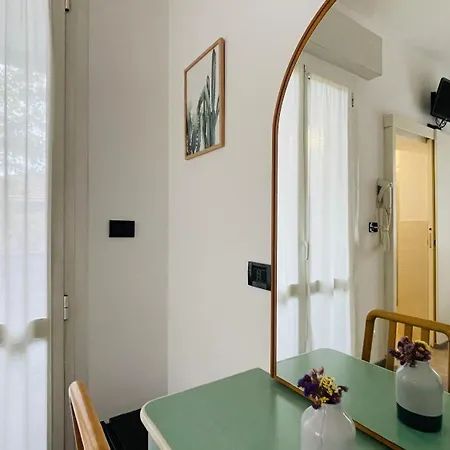 Ξενοδοχείο Denny 2*