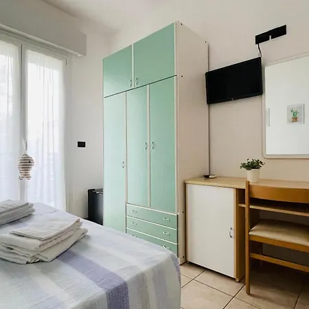 Ξενοδοχείο Denny 2*