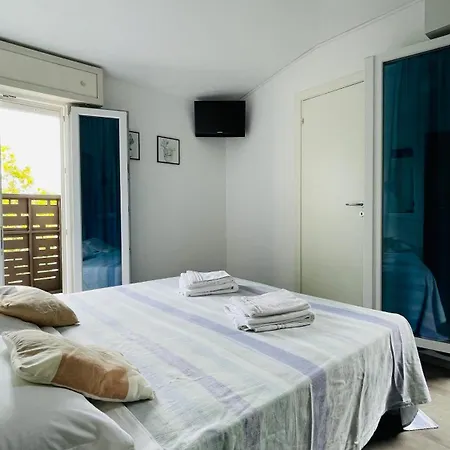 Hotell Denny 2*